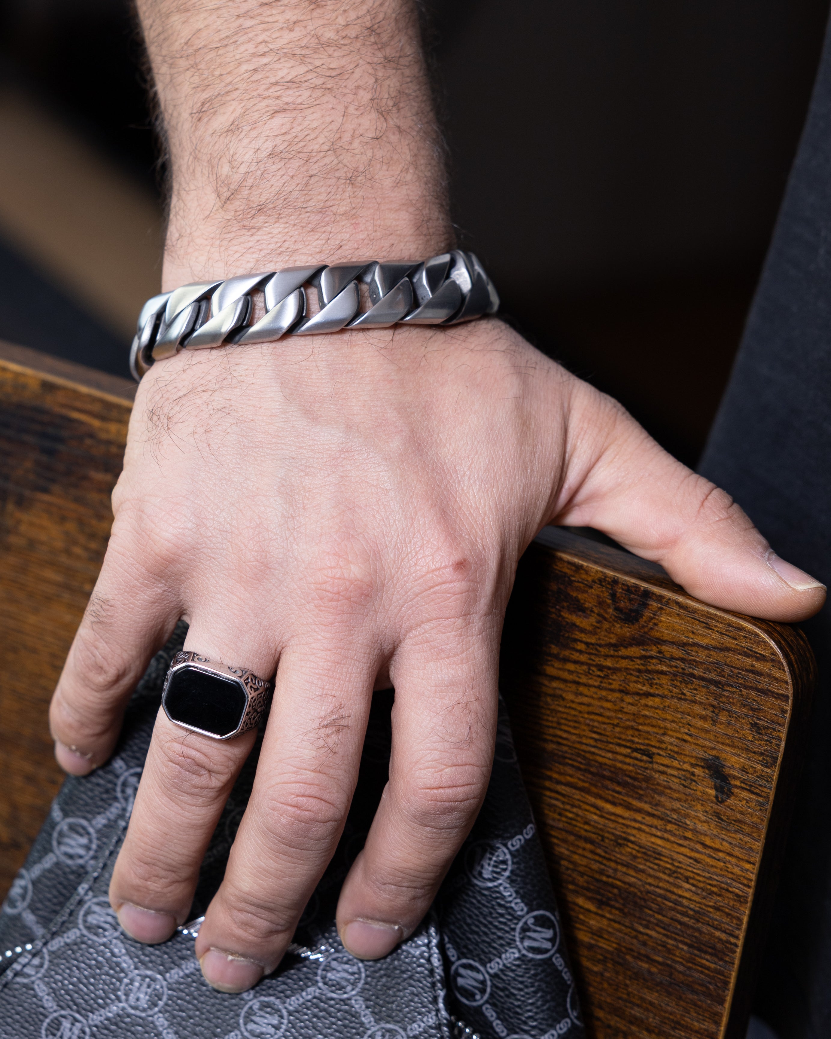 Alpha - Armband
