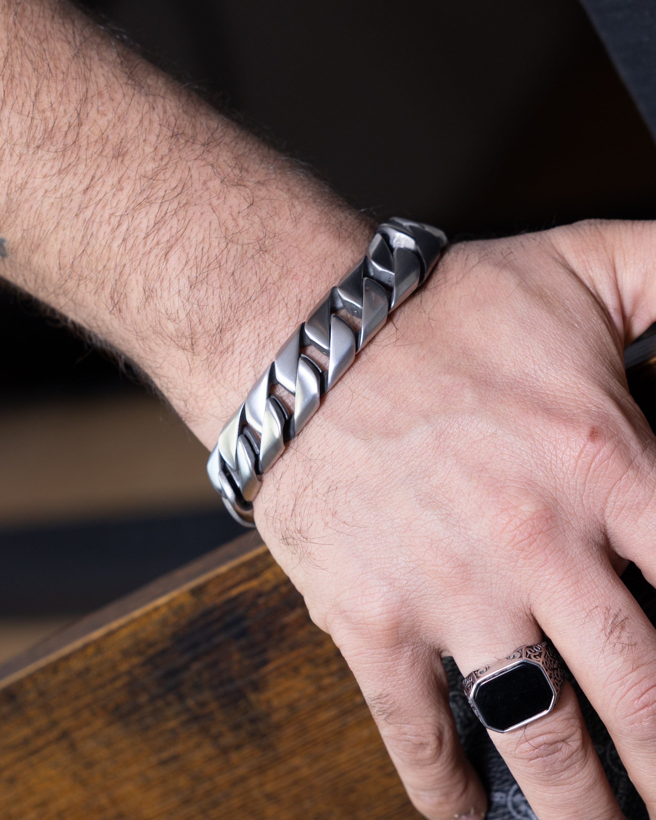 Alpha - Armband