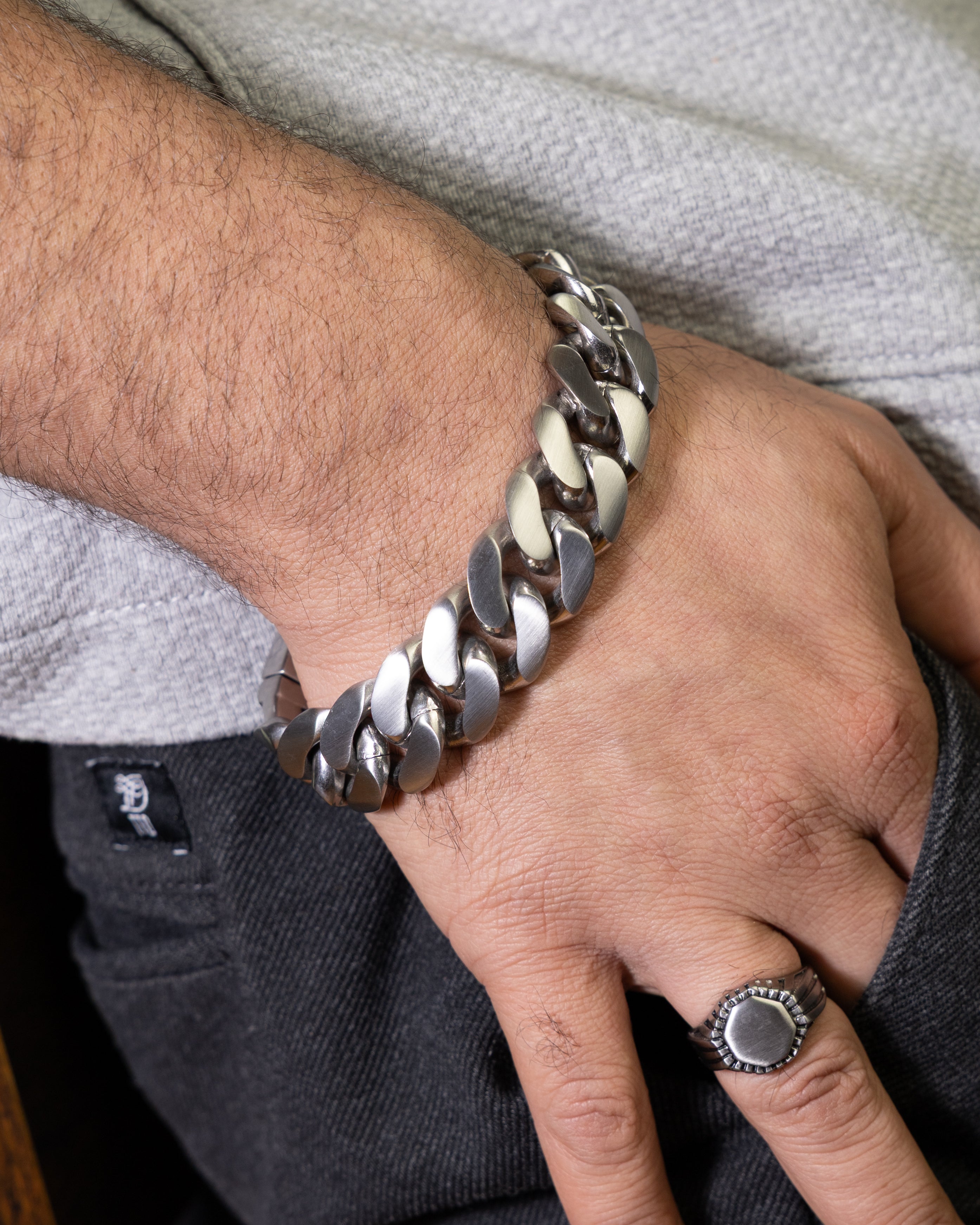 Titan - Armband