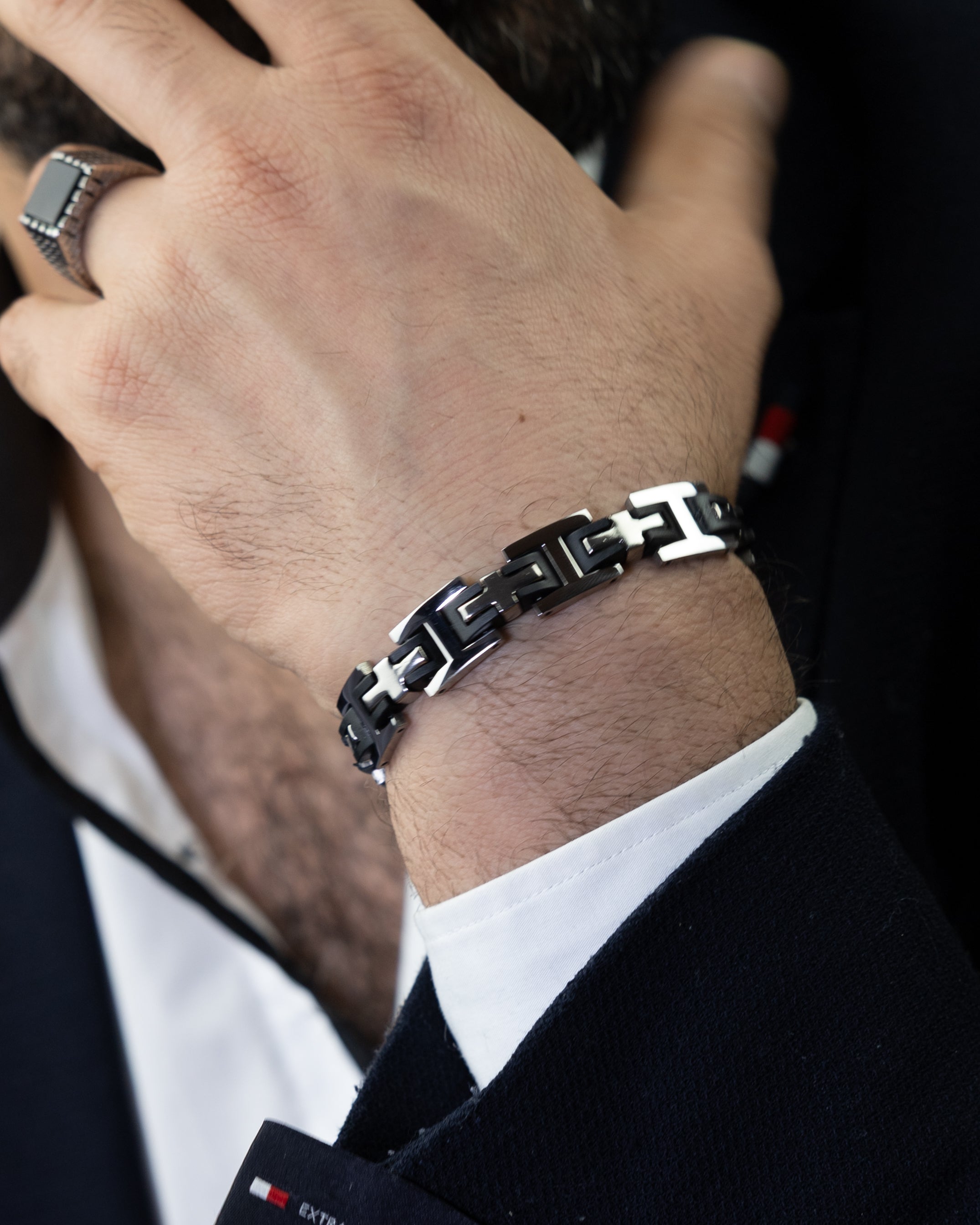 Contrast Chain