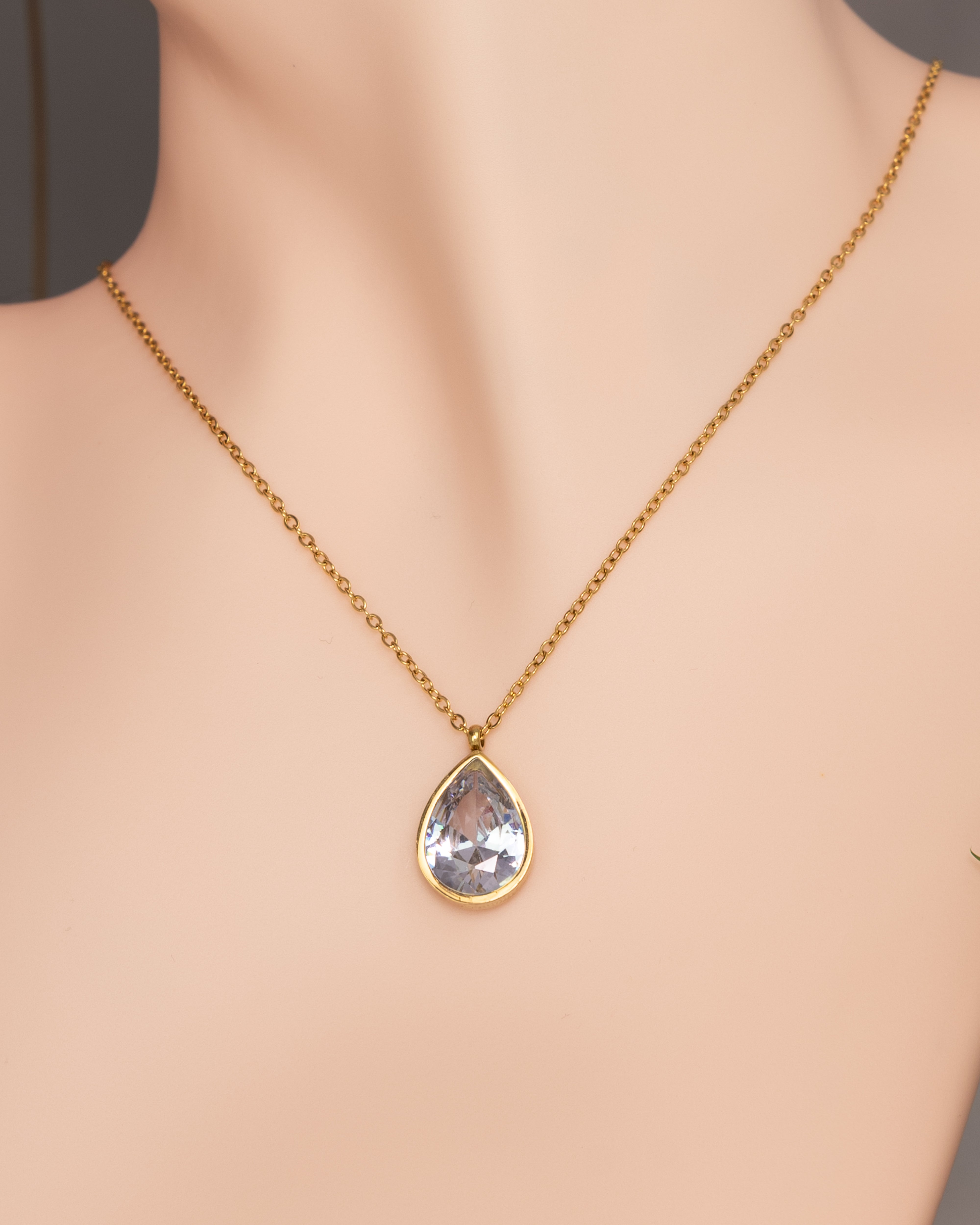 Radiant Teardrop Gem-Halskette - Glanzor