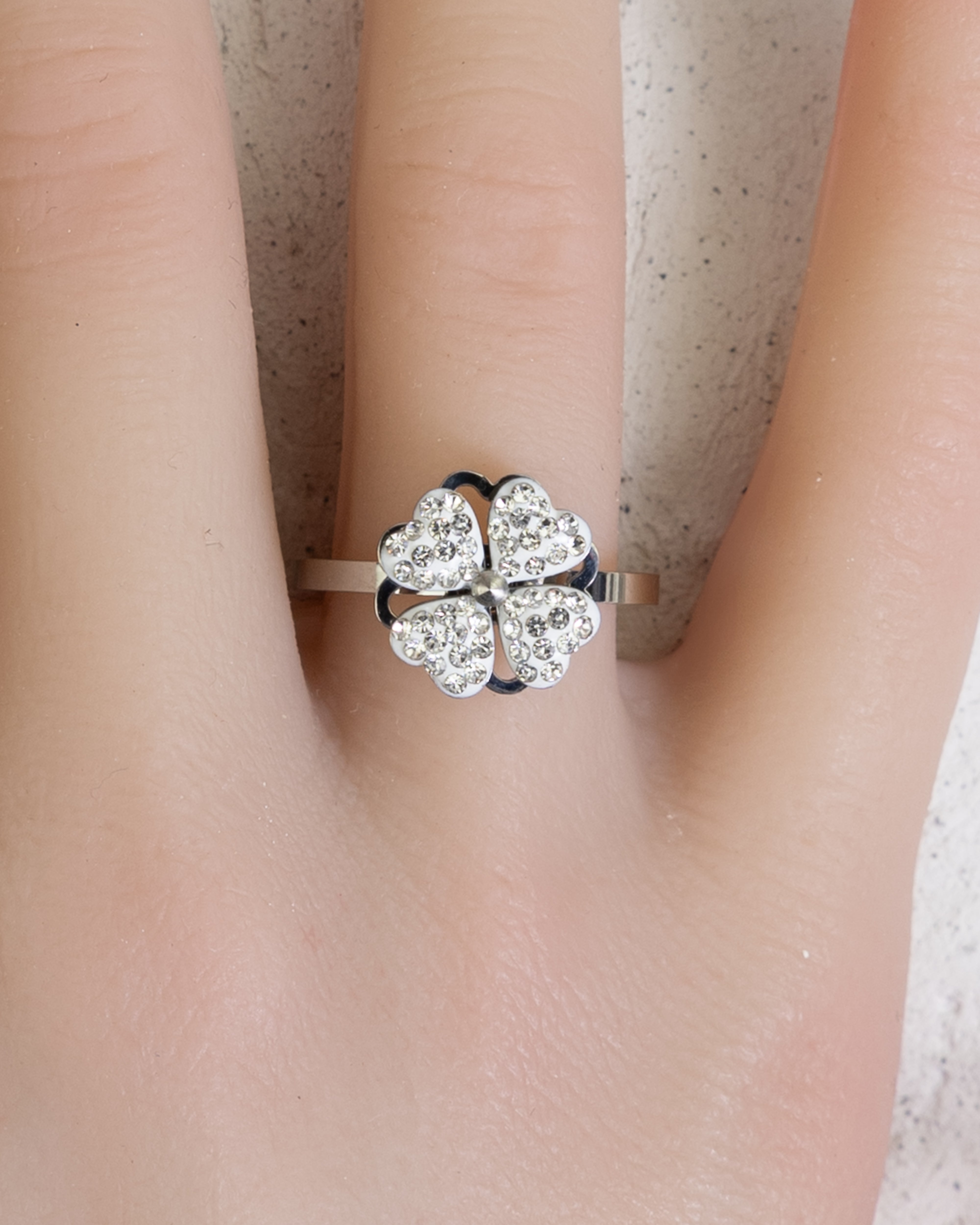 CORA-Klee Ring