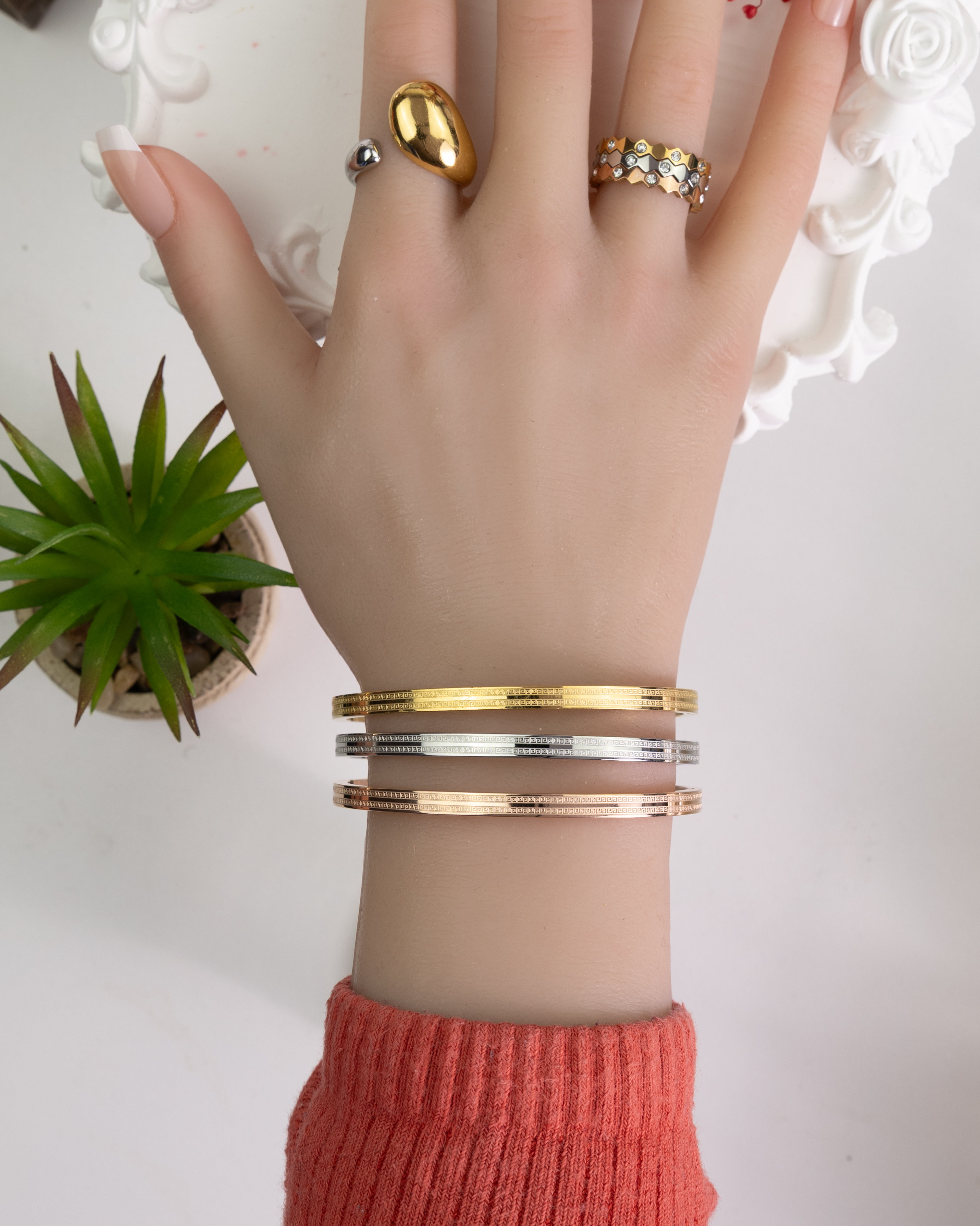MORA-Verbundene Linien Armband-Kollektion