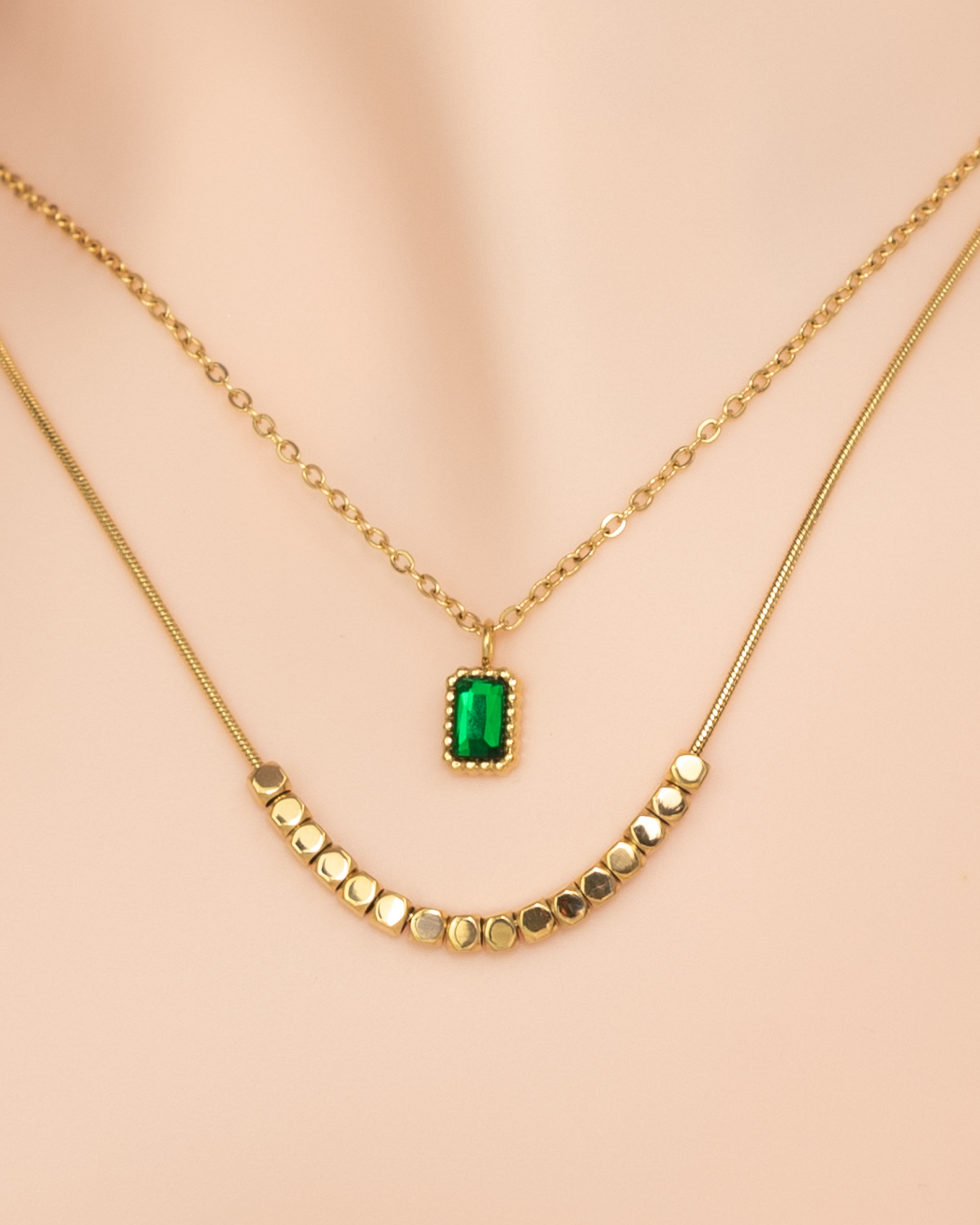 Emerald Radiance Layered-Halskette