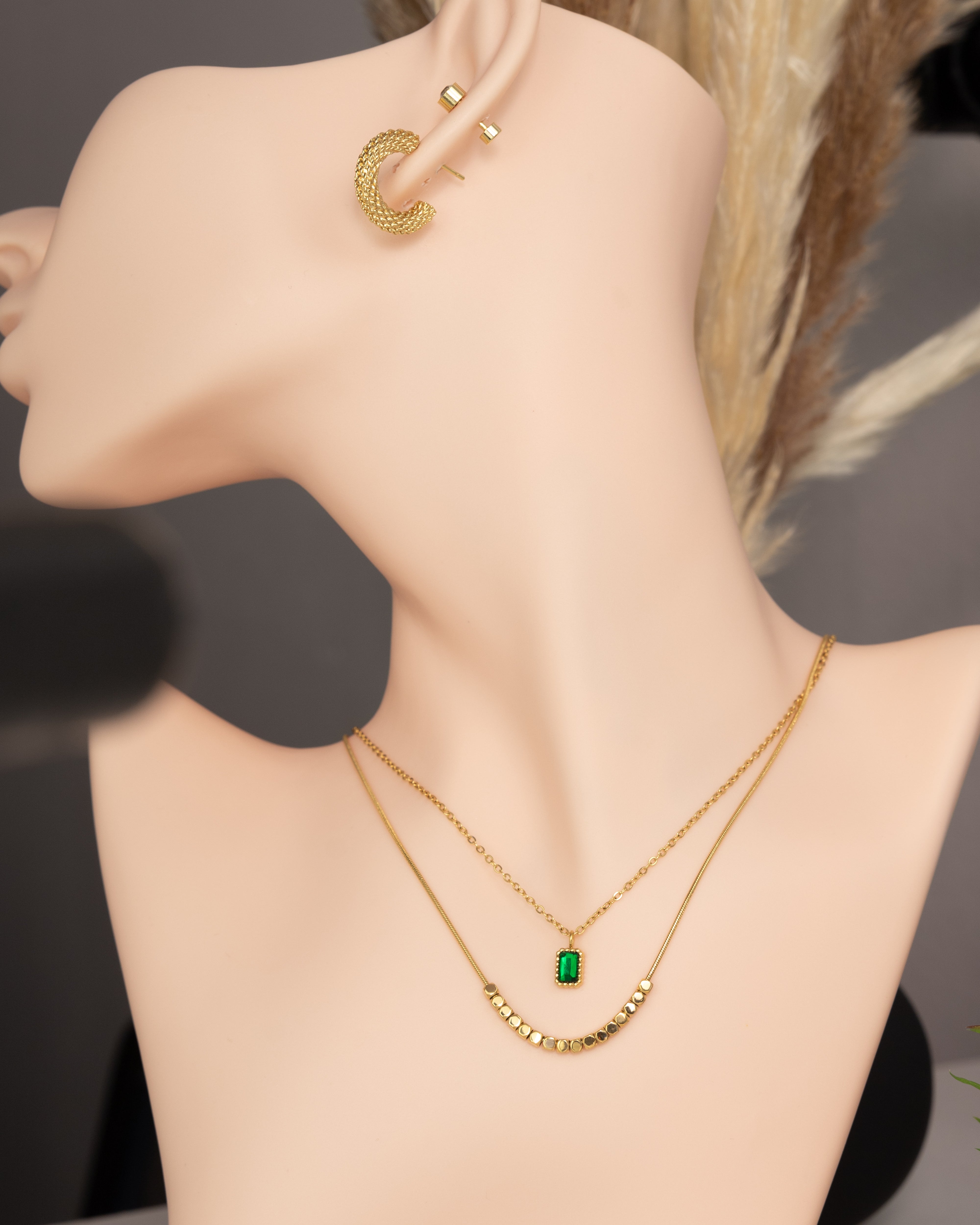Emerald Radiance Layered-Halskette