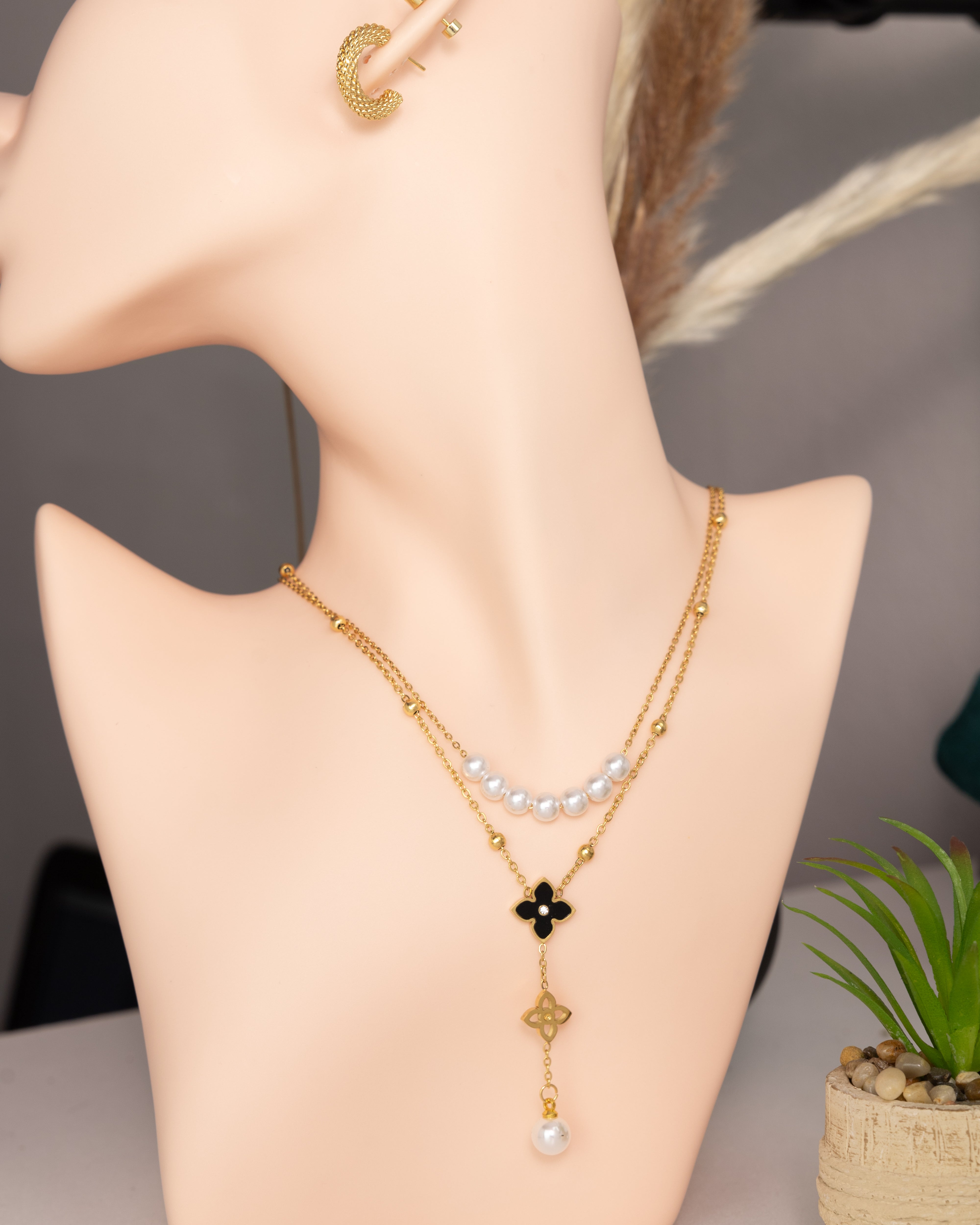 Lucky Clover Pearl Cascade-Halskette