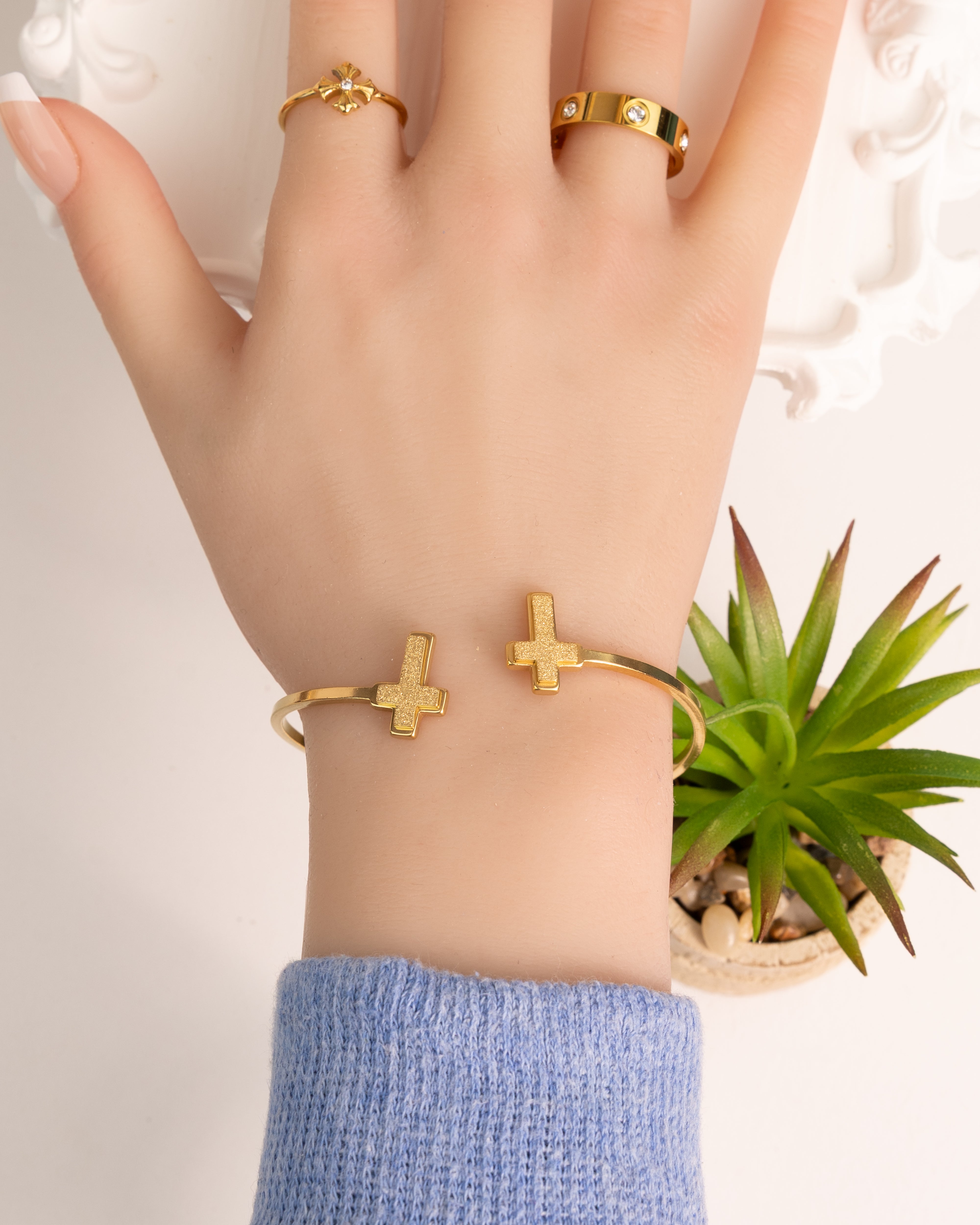 JULE-Elegantem Kreuz