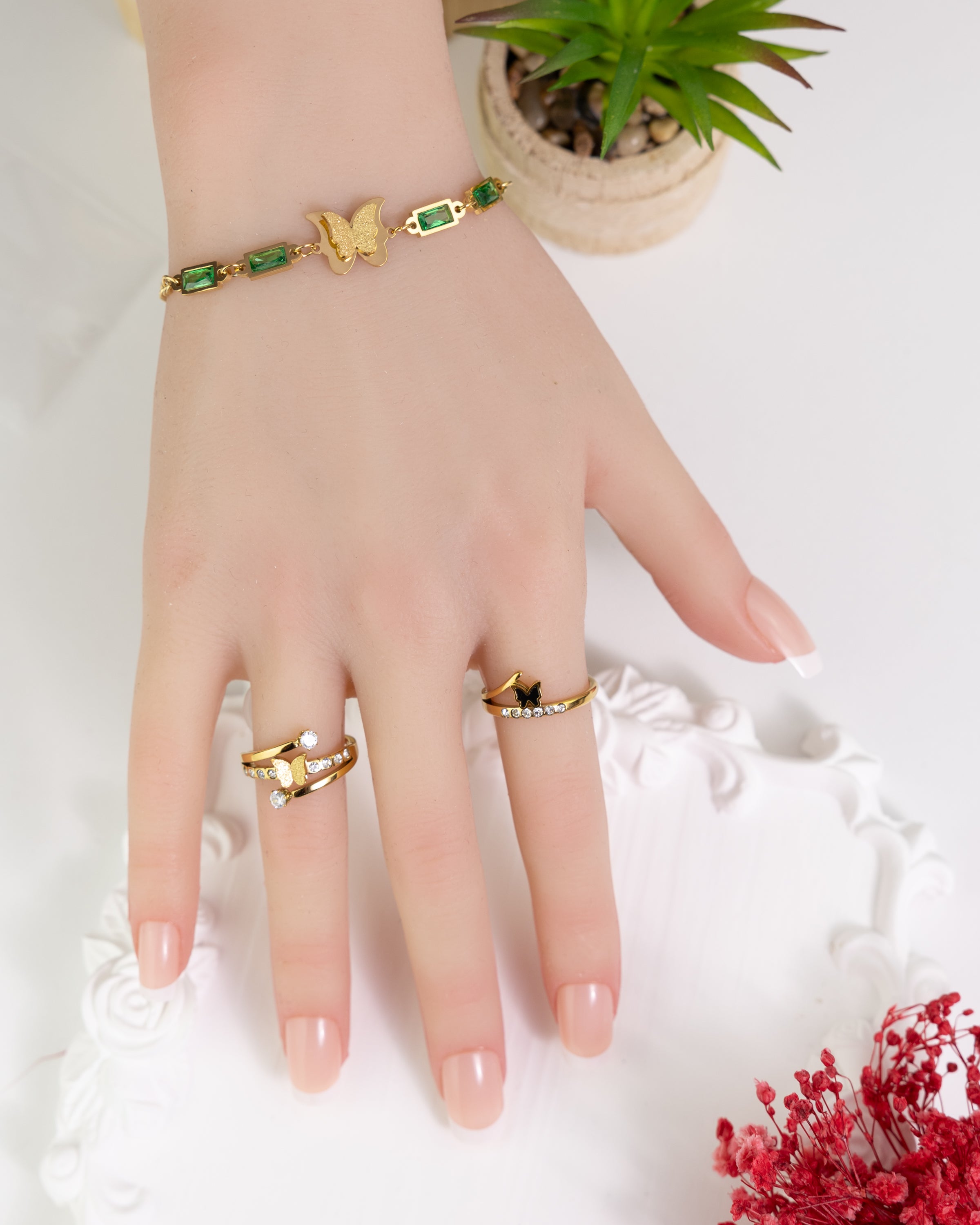 LOXE-Elegance Butterfly Bracelet