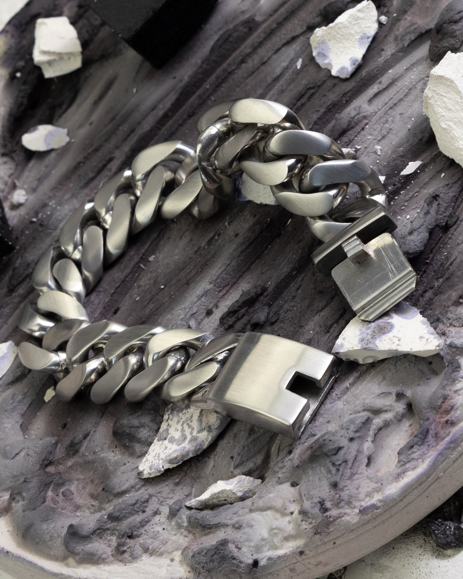 Titan - Armband