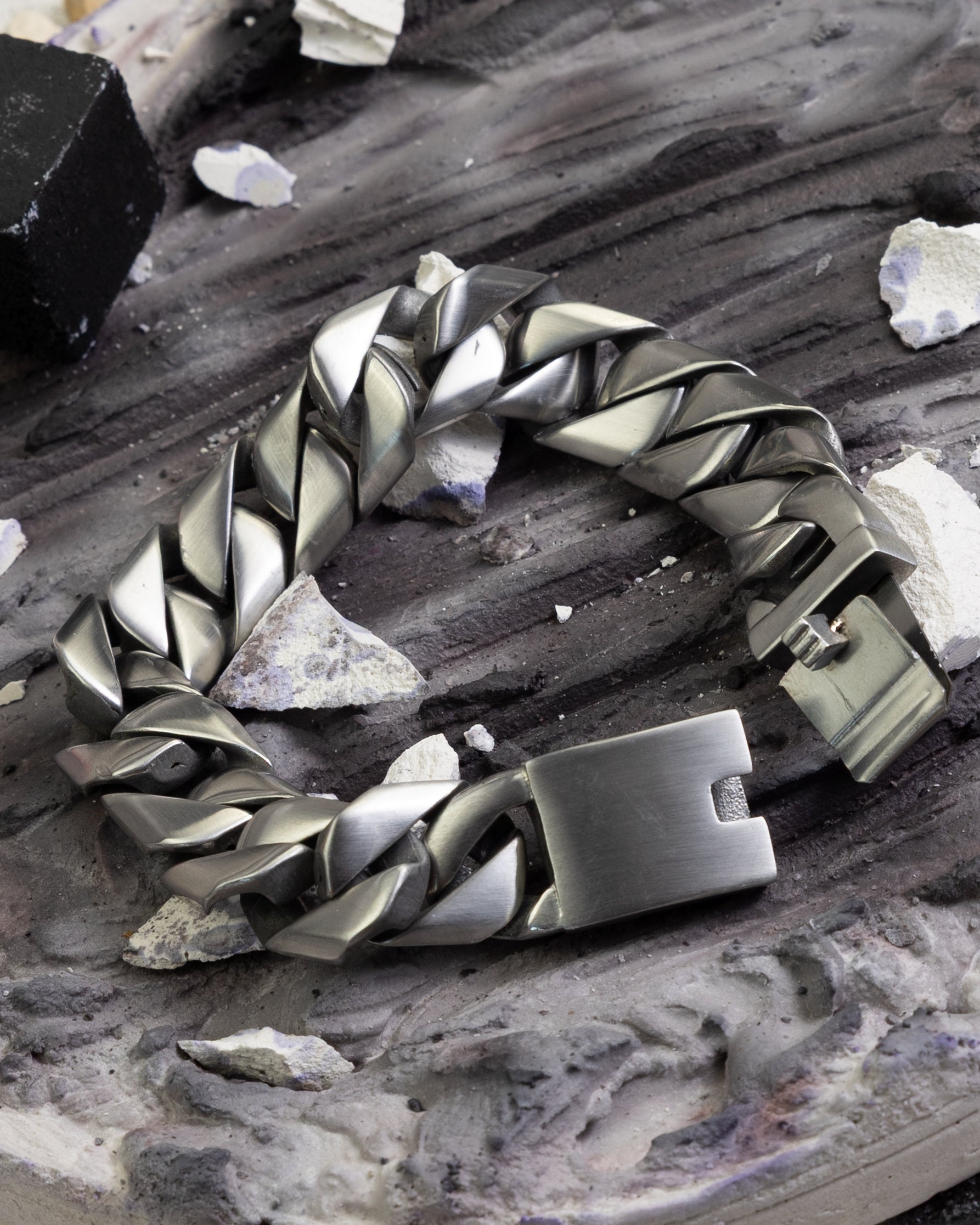 Ironclad Valor - Armband