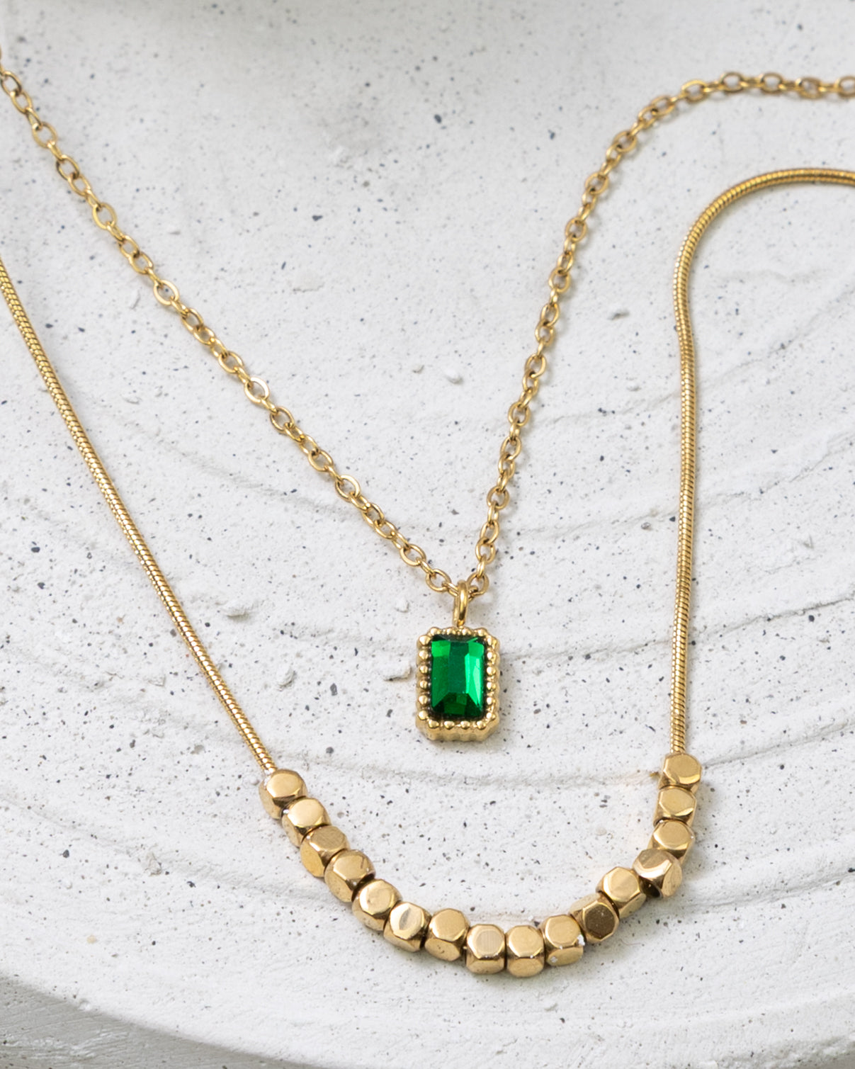 Emerald Radiance Layered-Halskette
