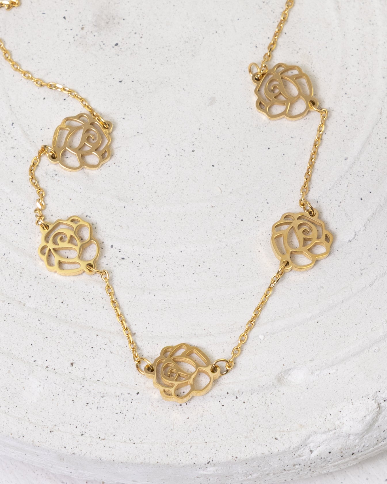 Ethereal Rose Bloom Garland-Halskette