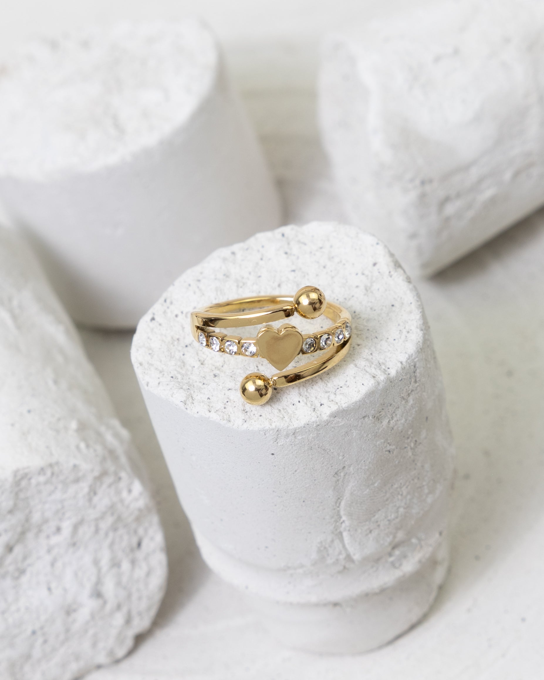 Orbiting Heart Crystal Embrace Ring - Glanzor