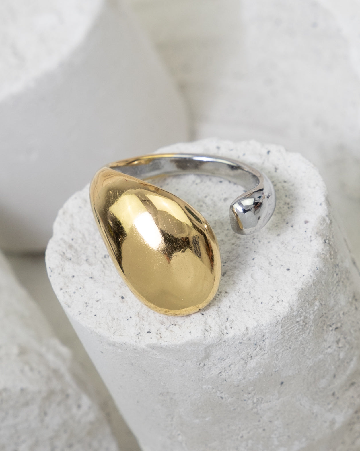 Molten Duo Embrace Ring - Glanzor