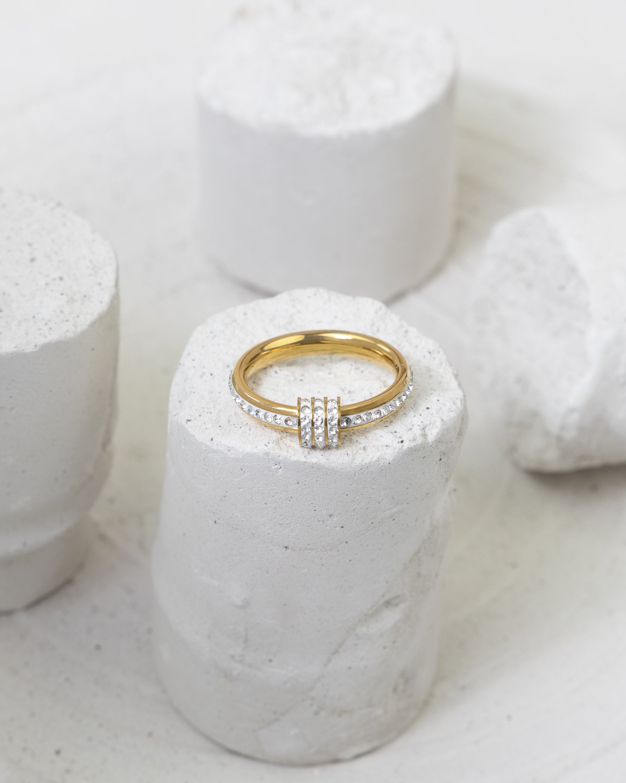 Triple Radiance Axis Ring - Glanzor
