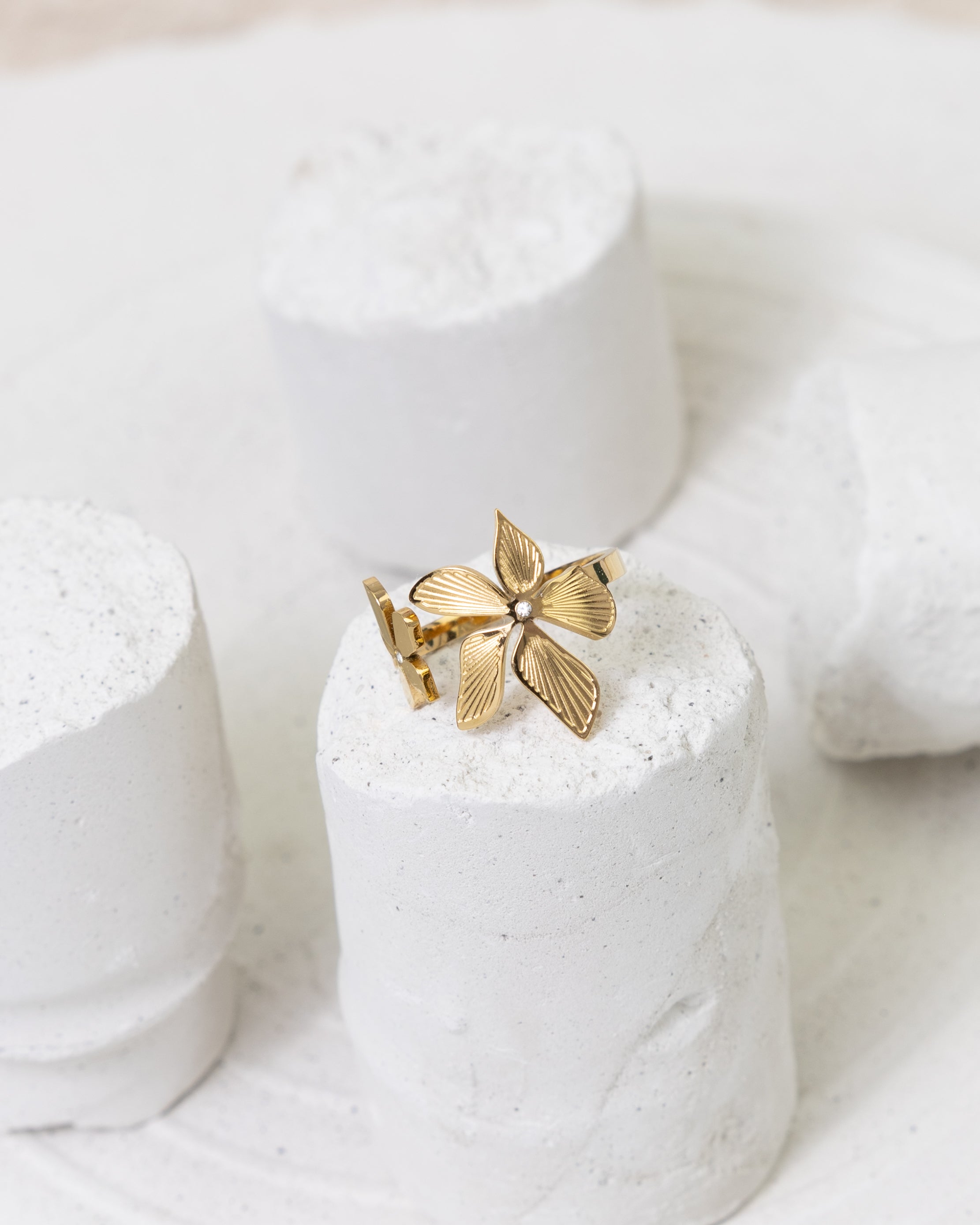 Gilded Bloom Duo Petal Ring - Glanzor