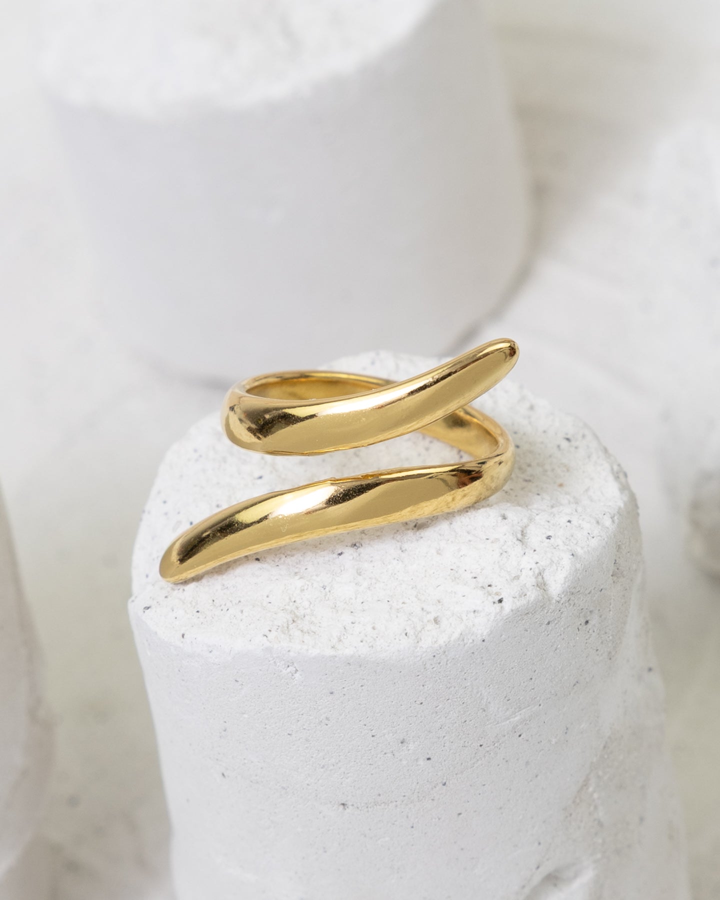 Fluid Contour Wrap Ring - Glanzor