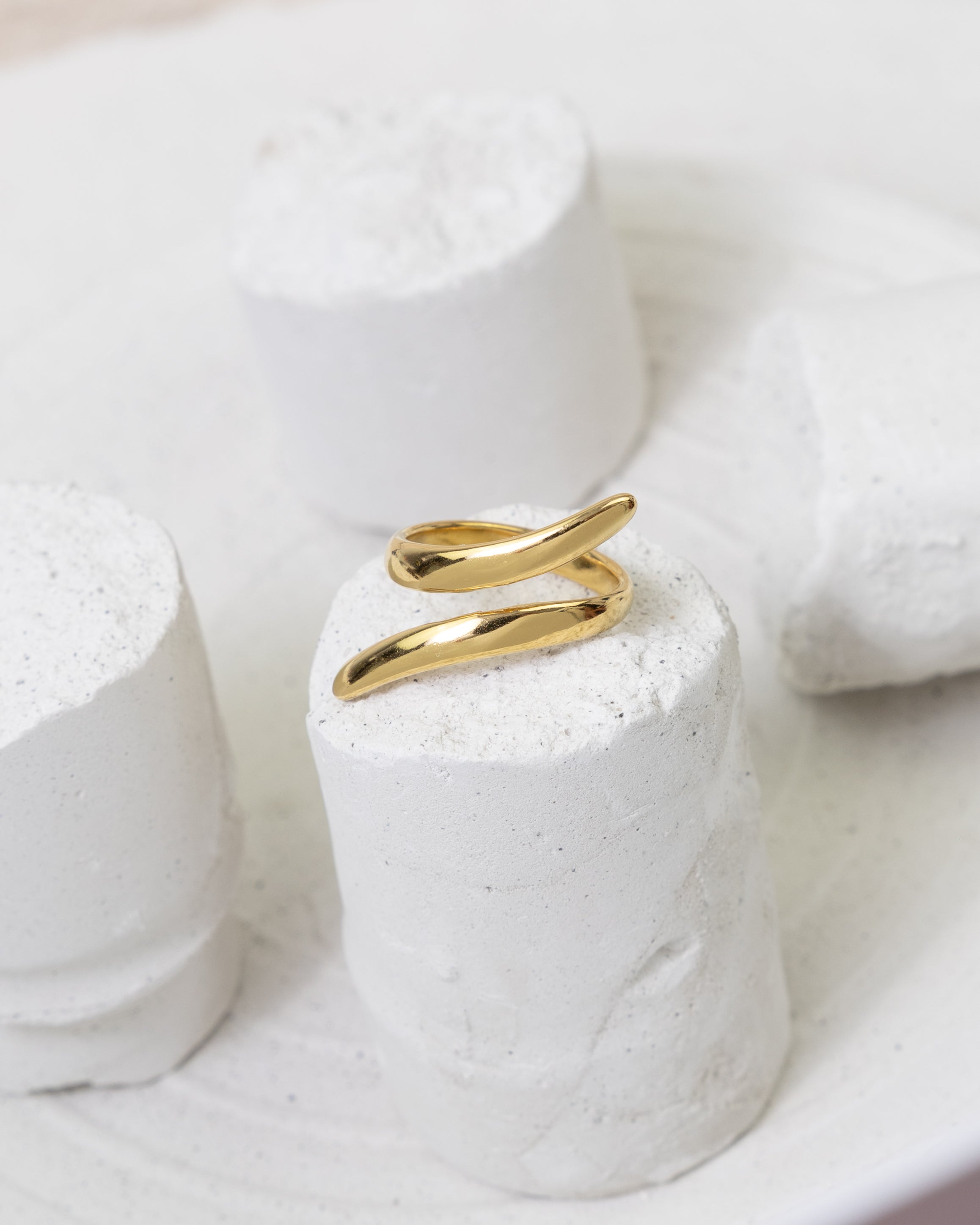 Fluid Contour Wrap Ring - Glanzor