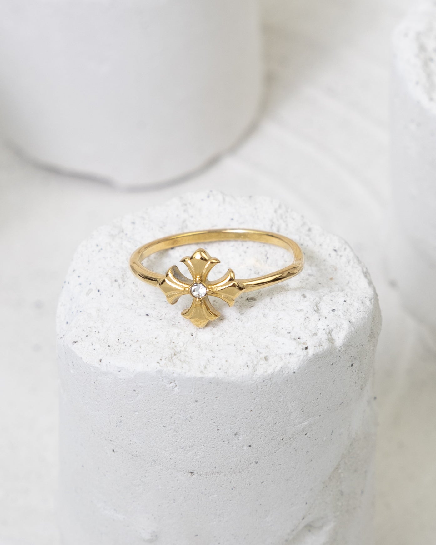 Fleur Éternelle Cross Ring - Glanzor