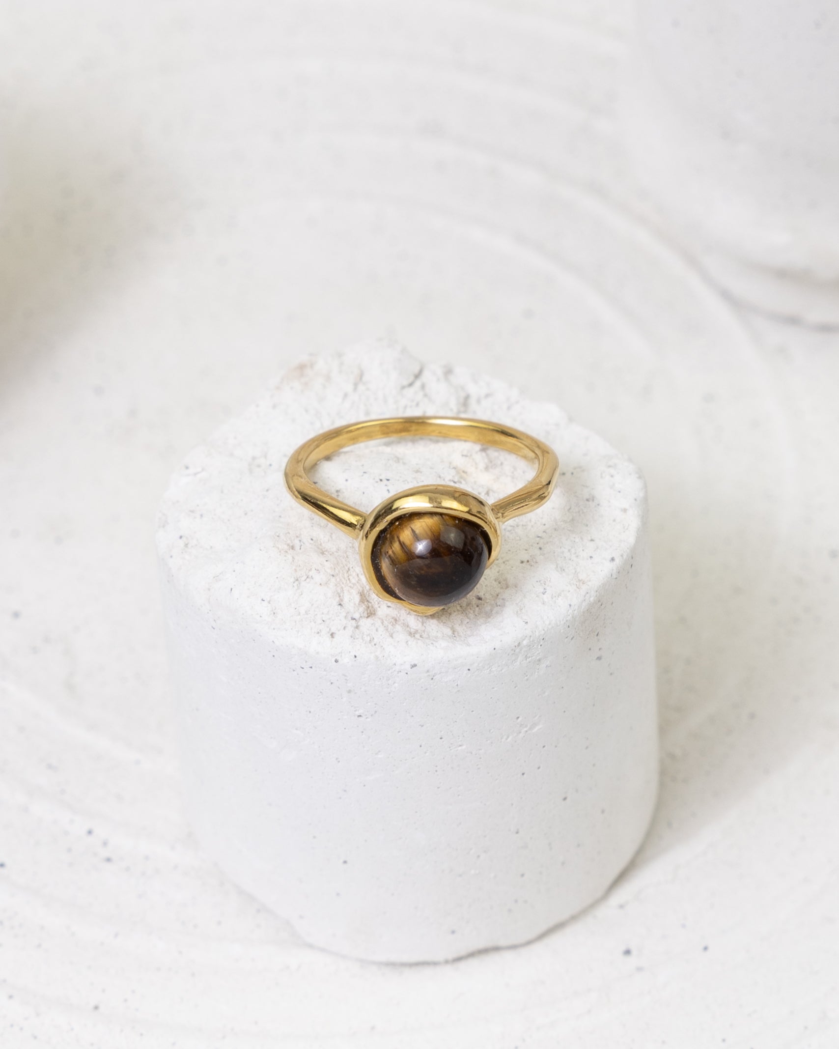 Golden Gaze Tiger Eye Ring - Glanzor