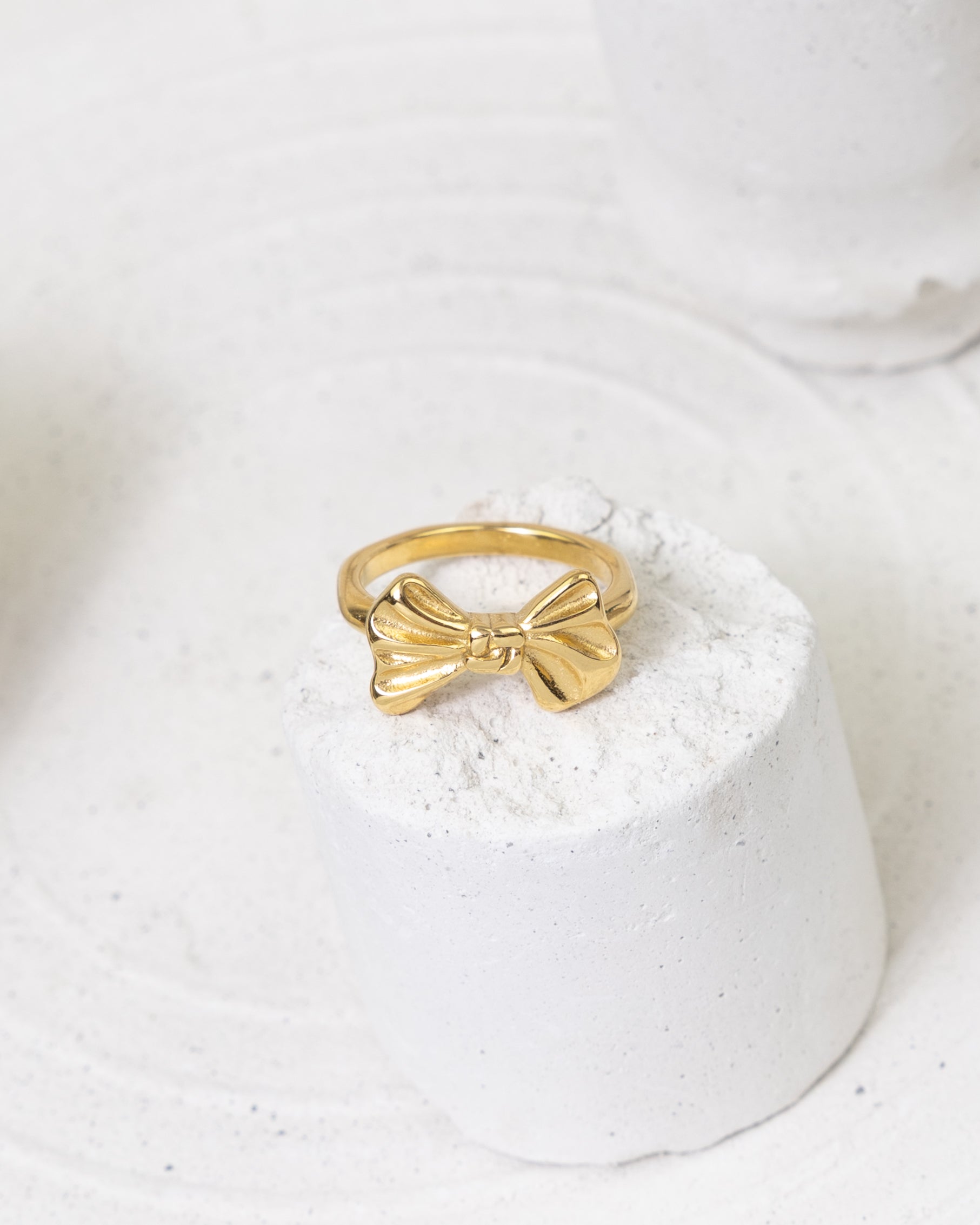 Gilded Bow Affinity Ring - Glanzor