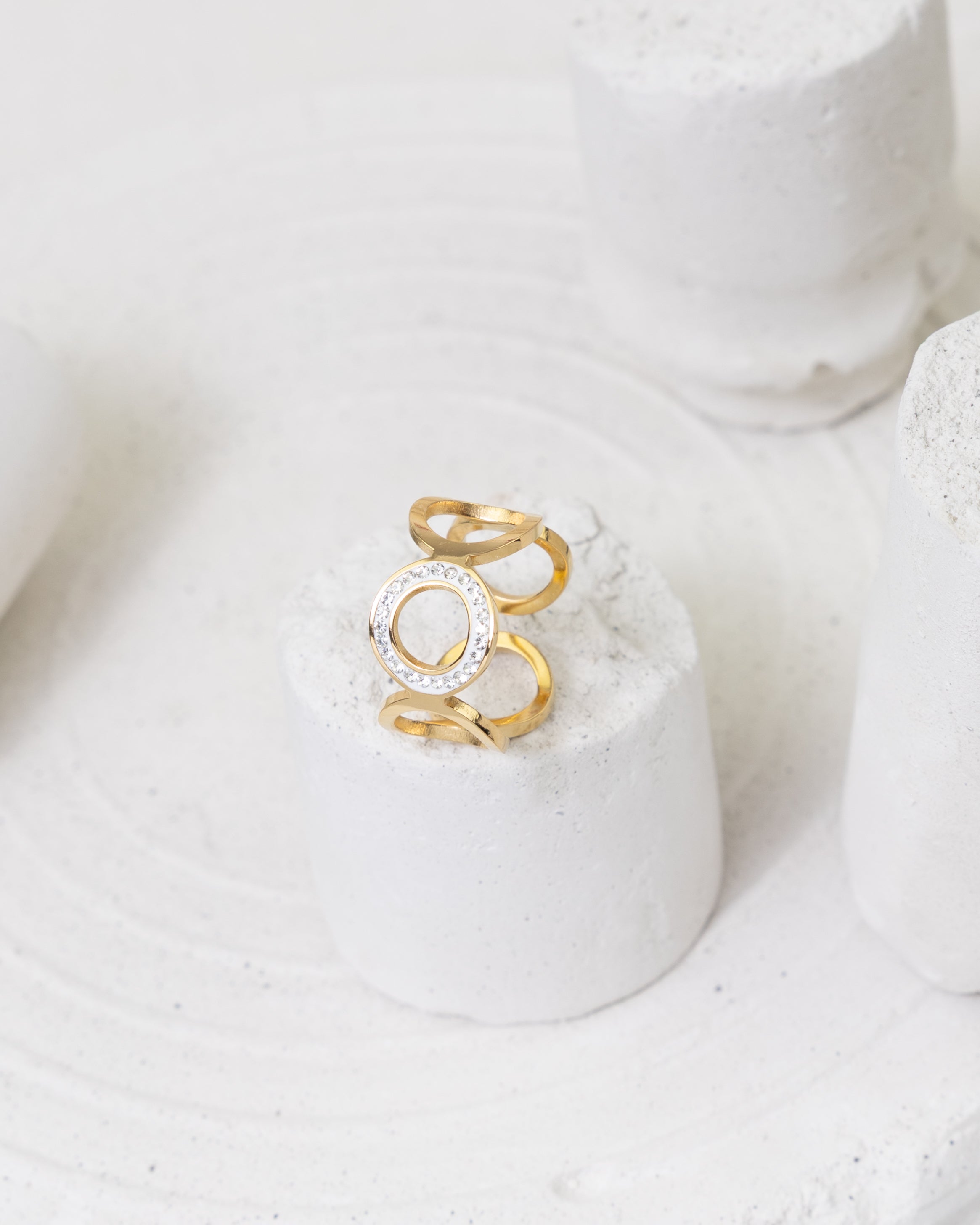 Celestial Orbit Crystal Ring - Glanzor