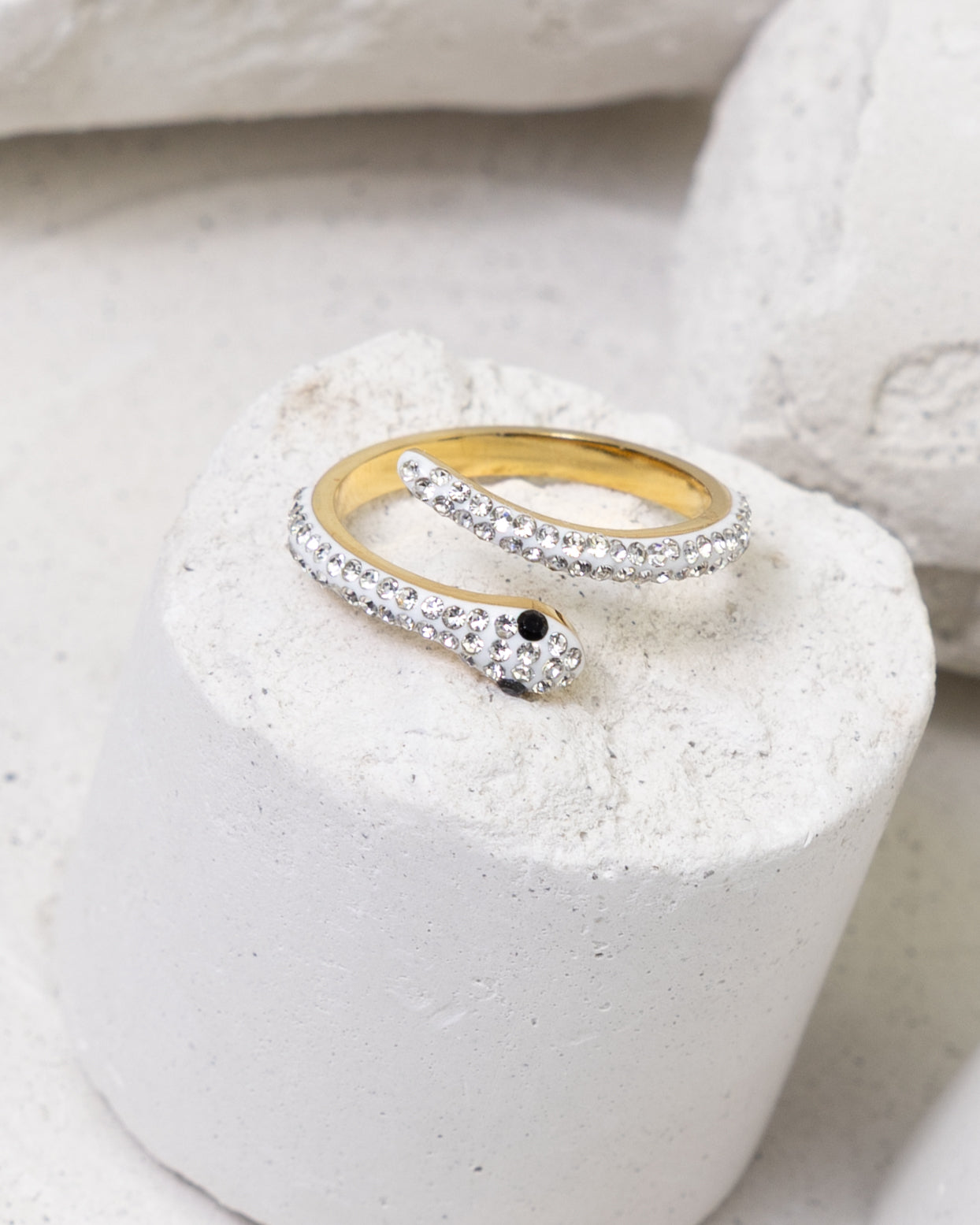 Serpentine Sparkle Embrace Ring - Glanzor