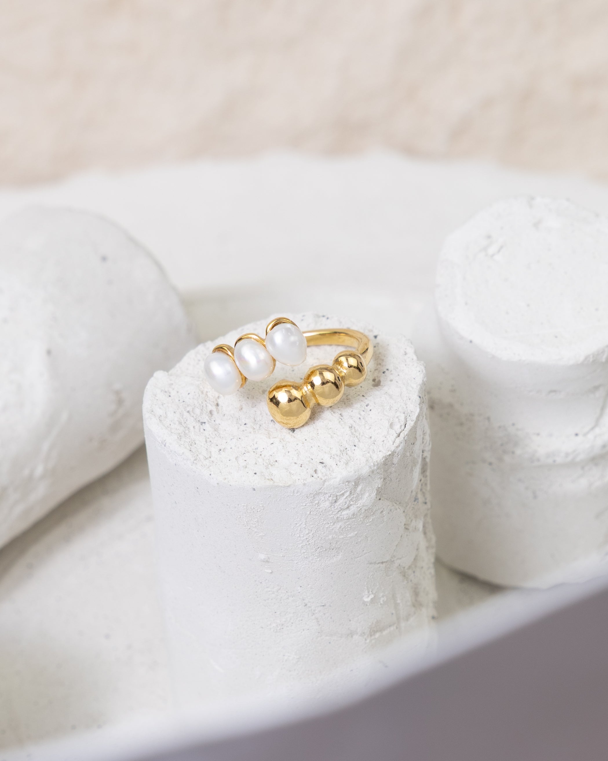 Pearls &amp; Spheres Trio Ring - Glanzor